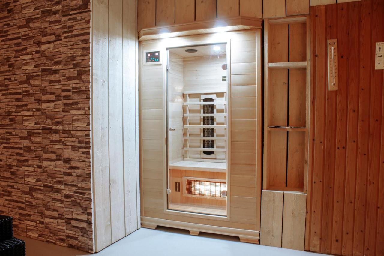 Luxus Familienvilla Mit Jacuzzi & Sauna 2 Tzummarum Exterior photo